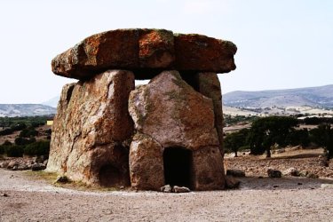 Dolmen Sa Coveccada Mores