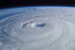 Uragano Isabel visto dalla Stazione Spaziale Internazionale