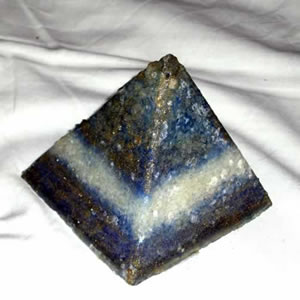 Magia - Orgonite piramidale