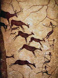 Scena di caccia rappresentata sulla pareti di una grotta preistorica. Si notano i cacciatori che colpiscono le loro prede con delle freccie